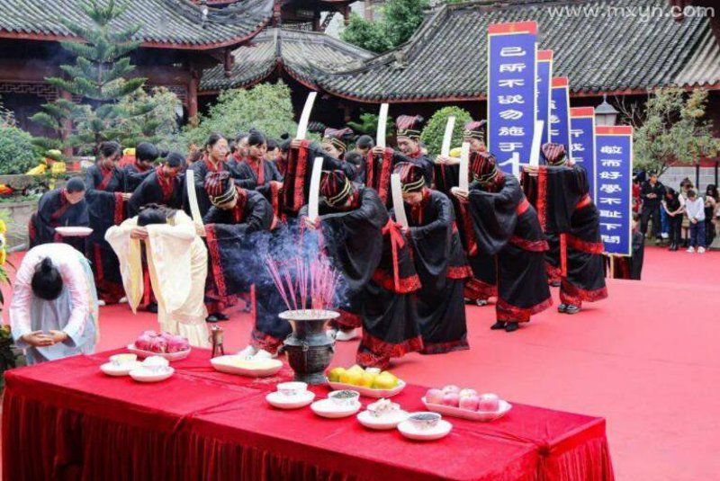 传承中华文化精髓：国学教育的现状与发展